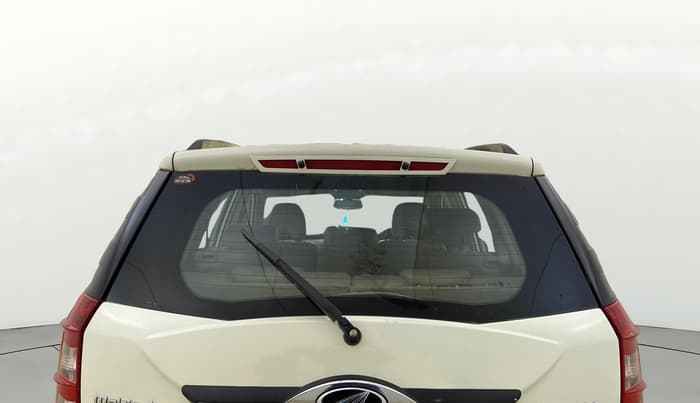 2017 Mahindra XUV500 W8, Diesel, Manual, 27,728 km, Rear Windshield