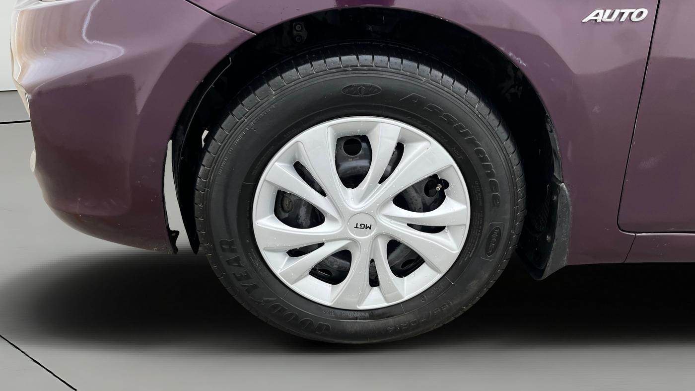 2013 Hyundai Verna FLUIDIC VTVT 1.6 EX AT, Petrol, Automatic, 88,573 km, Left Front Wheel