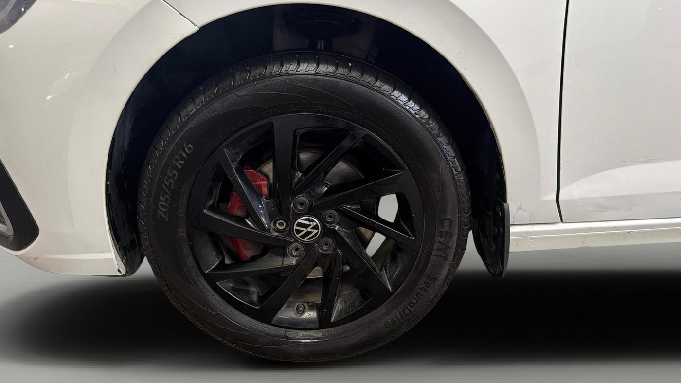 2022 Volkswagen VIRTUS TOPLINE TSI 1.0 AT, Petrol, Automatic, 67,213 km, Left Front Wheel