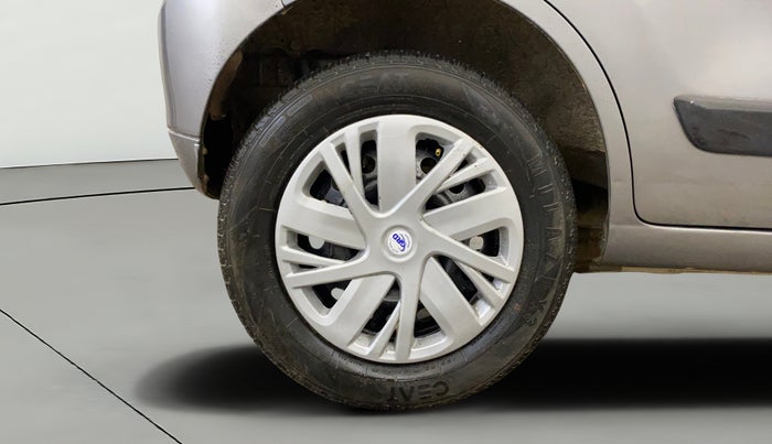 2016 Maruti Wagon R 1.0 VXI AMT, Petrol, Automatic, 64,867 km, Right Rear Wheel