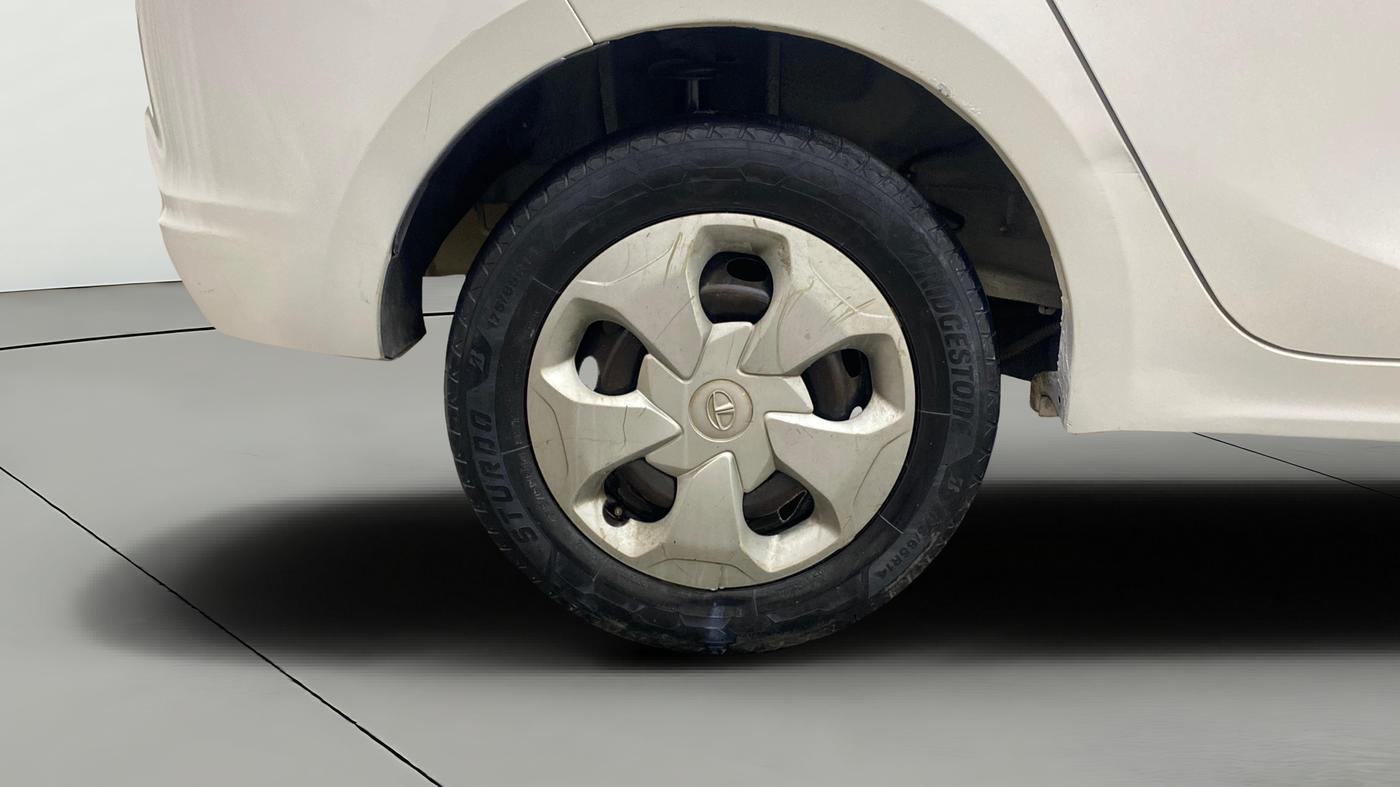2020 Tata TIGOR XM PETROL, Petrol, Manual, 1,31,048 km, Right Rear Wheel