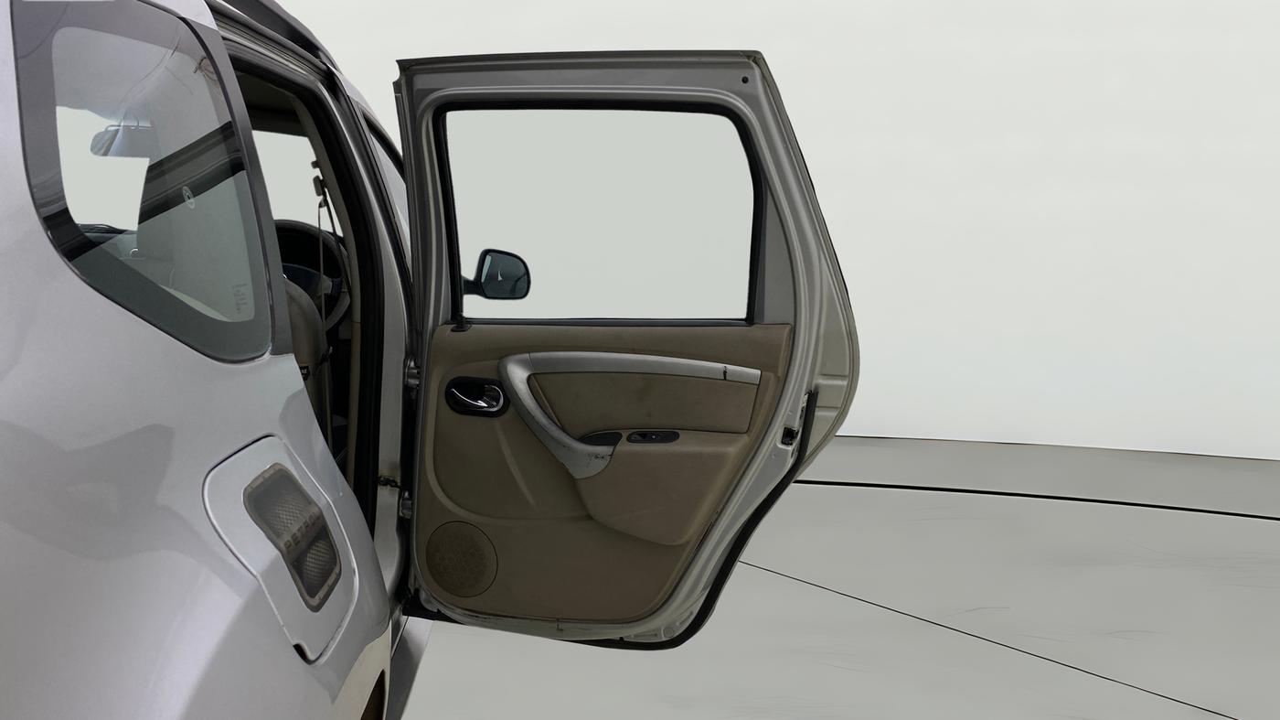 2015 Nissan Terrano XL (P), Petrol, Manual, 79,856 km, RHS Rear Door