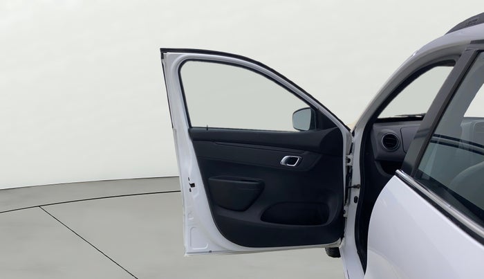 2018 Renault Kwid RXT 1.0 (O), CNG, Manual, 1,36,146 km, LHS Front Door