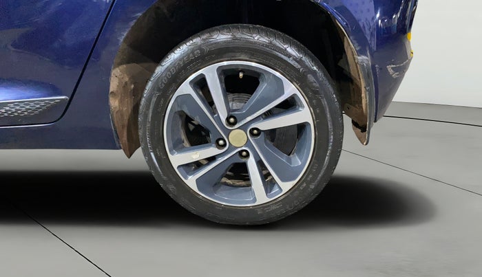 2022 Tata ALTROZ XZ PETROL, Petrol, Manual, 38,959 km, Left Rear Wheel