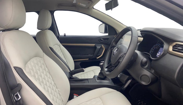 2021 Renault Kiger RXT 1.0 TURBO MT, Petrol, Manual, 17,519 km, Right Side Front Door Cabin