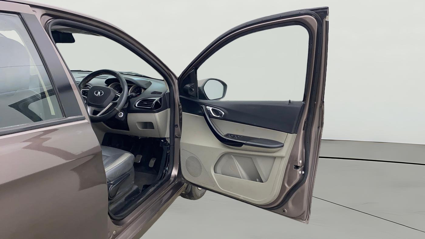2017 Tata Tiago XZ PETROL, Petrol, Manual, 36,699 km, RHS Front Door