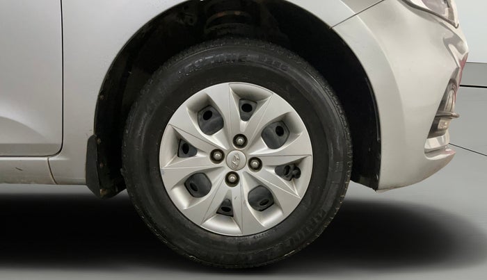 2019 Hyundai Elite i20 MAGNA PLUS 1.2, Petrol, Manual, 80,799 km, Right Front Wheel