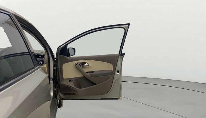 2012 Skoda Rapid ELEGANCE 1.6 TDI CR MT, Diesel, Manual, 99,273 km, RHS Front Door