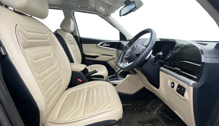 2022 KIA CARENS LUXURY PLUS 1.4 PETROL DCT 7 STR, Petrol, Automatic, 23,657 km, Right Side Front Door Cabin