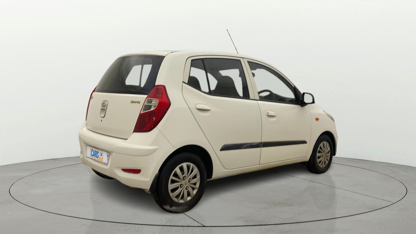 2016 Hyundai i10 SPORTZ 1.1, Petrol, Manual, 32,795 km, Right Back Diagonal