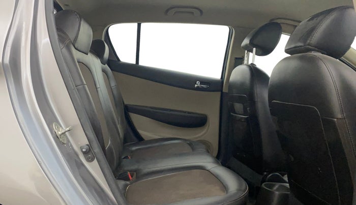 2013 Hyundai i20 MAGNA 1.2, Petrol, Manual, 67,553 km, Right Side Rear Door Cabin