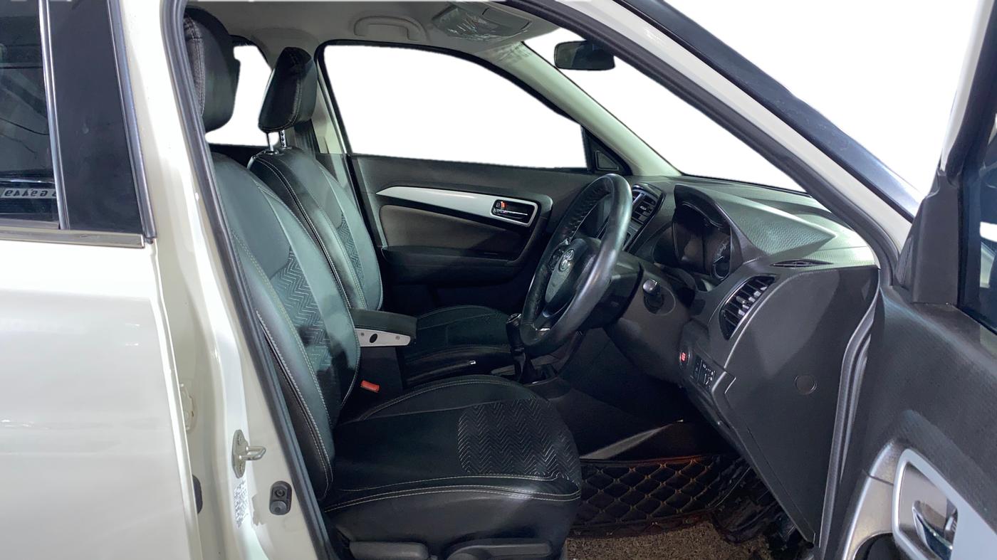 2022 Toyota URBAN CRUISER HIGH GRADE MT, Petrol, Manual, 29,555 km, Right Side Front Door Cabin