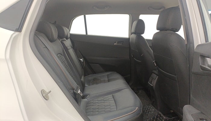 2017 Hyundai Creta SX PLUS AT 1.6 PETROL, Petrol, Automatic, 64,367 km, Right Side Rear Door Cabin