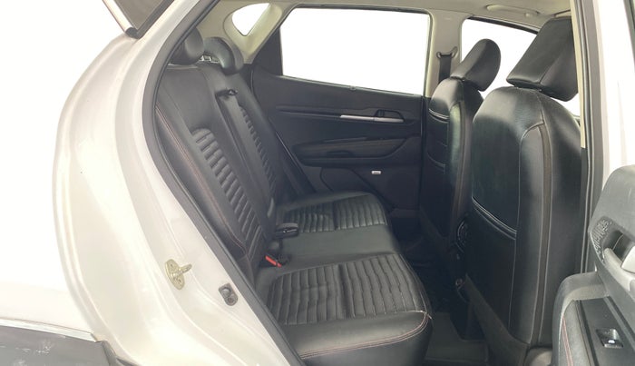 2021 KIA SONET GTX PLUS 1.0 DCT, Petrol, Automatic, 1,09,919 km, Right Side Rear Door Cabin