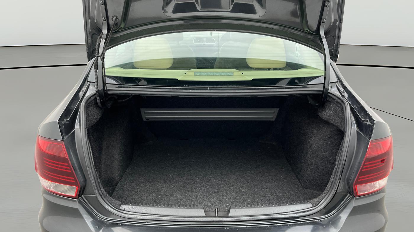 2021 Volkswagen Vento HIGHLINE 1.0L TSI, Petrol, Manual, 76,937 km, Boot Open Zoomed View