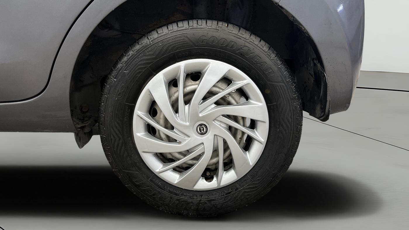 2019 Hyundai NEW SANTRO MAGNA, Petrol, Manual, 85,055 km, Left Rear Wheel