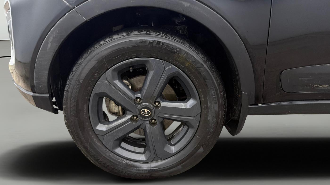 2022 Tata NEXON XZ PLUS (PREMIUM) DIESEL DARK EDITION, Diesel, Manual, 68,579 km, Left Front Wheel
