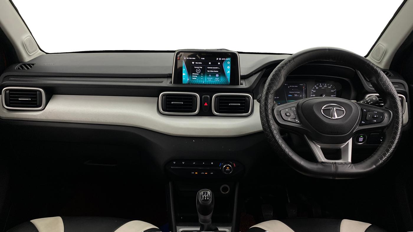 2021 Tata PUNCH CREATIVE  1.2 RTN DUAL TONE, Petrol, Manual, 33,817 km, Dashboard