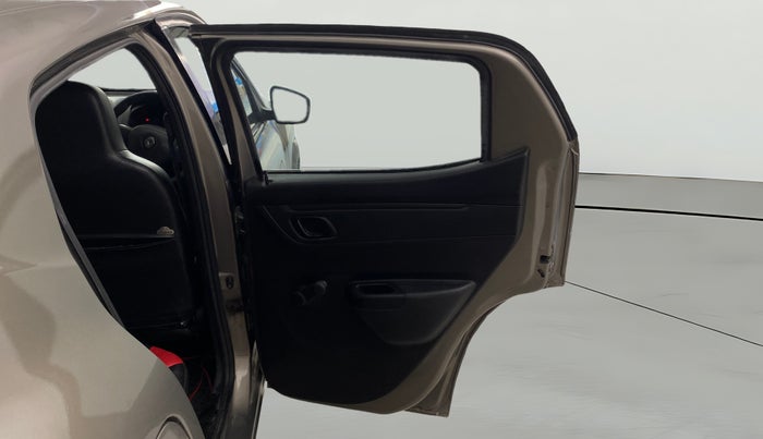 2017 Renault Kwid RXT 1.0 AMT, Petrol, Automatic, 1,01,121 km, RHS Rear Door