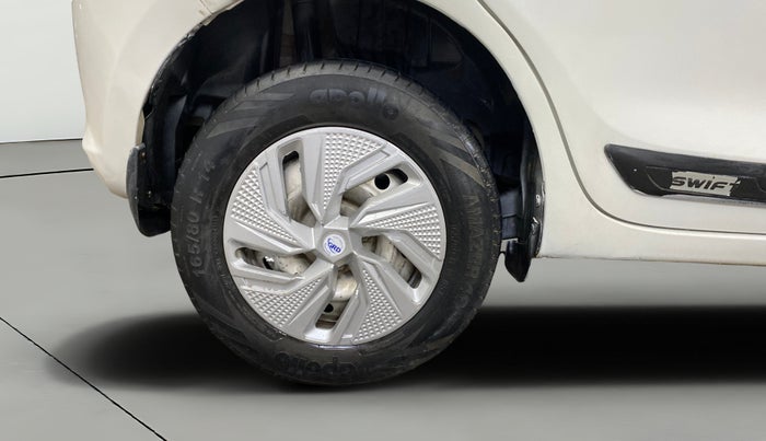 2020 Maruti Swift LXI, CNG, Manual, 94,918 km, Right Rear Wheel