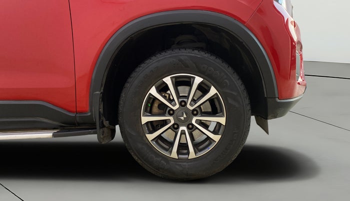 2023 Mahindra SCORPIO-N Z4 PETROL AT 7 STR, Petrol, Automatic, 32,229 km, Right Front Wheel