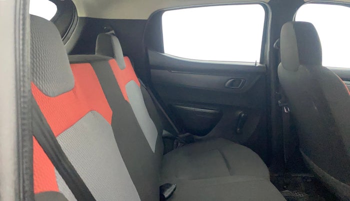 2017 Renault Kwid RXT 1.0 AMT, Petrol, Automatic, 25,081 km, Right Side Rear Door Cabin