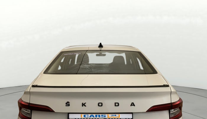 2022 Skoda SLAVIA STYLE 1.5L TSI MT, Petrol, Manual, 17,788 km, Rear Windshield