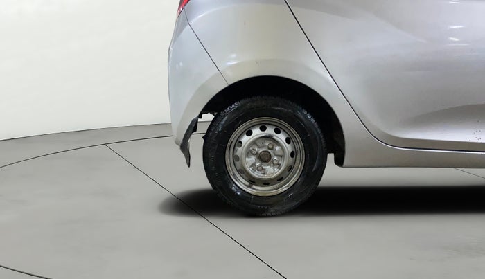 2017 Hyundai Eon ERA +, Petrol, Manual, 47,628 km, Right Rear Wheel