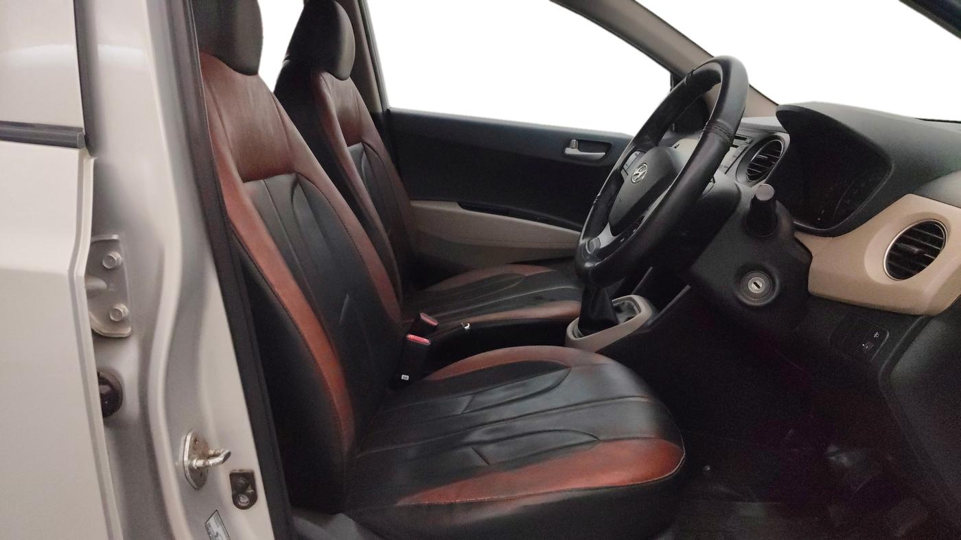 2015 Hyundai Grand i10 SPORTZ 1.2 KAPPA VTVT, Petrol, Manual, 31,211 km, Right Side Front Door Cabin
