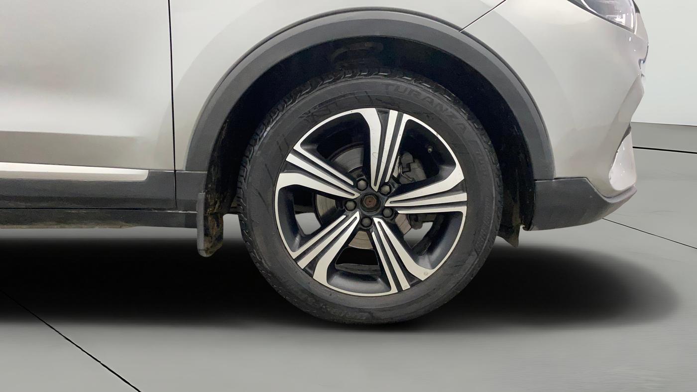 2022 MG ASTOR SAVVY 1.5 CVT, Petrol, Automatic, 90,017 km, Right Front Wheel