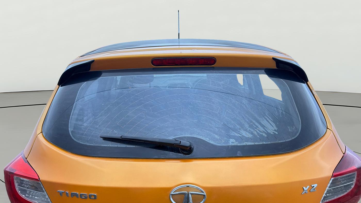 2018 Tata Tiago XZ PETROL, Petrol, Manual, 59,564 km, Rear Windshield