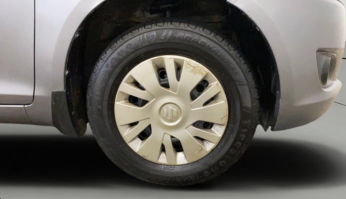 2014 Maruti Swift VXI, Petrol, Manual, 61,343 km, Right Front Wheel