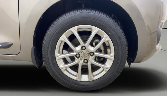 2022 Maruti Swift ZXI AMT, Petrol, Automatic, 41,464 km, Right Front Wheel