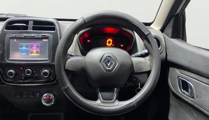 2018 Renault Kwid RXT 1.0 AMT (O), Petrol, Automatic, 46,840 km, Steering Wheel Close Up