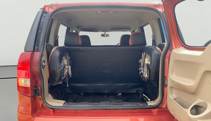 2016 Mahindra TUV300 T8, Diesel, Manual, 1,39,938 km, Boot Open Zoomed View