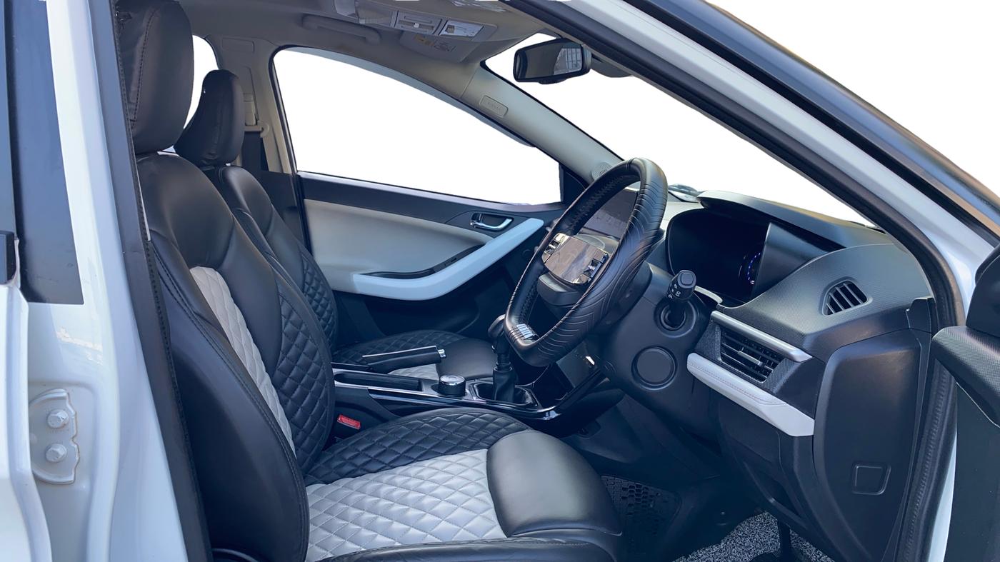 2024 Tata NEXON CREATIVE PLUS S 1.2 REVOTRON 6 AMT, Petrol, Automatic, 14,406 km, Right Side Front Door Cabin