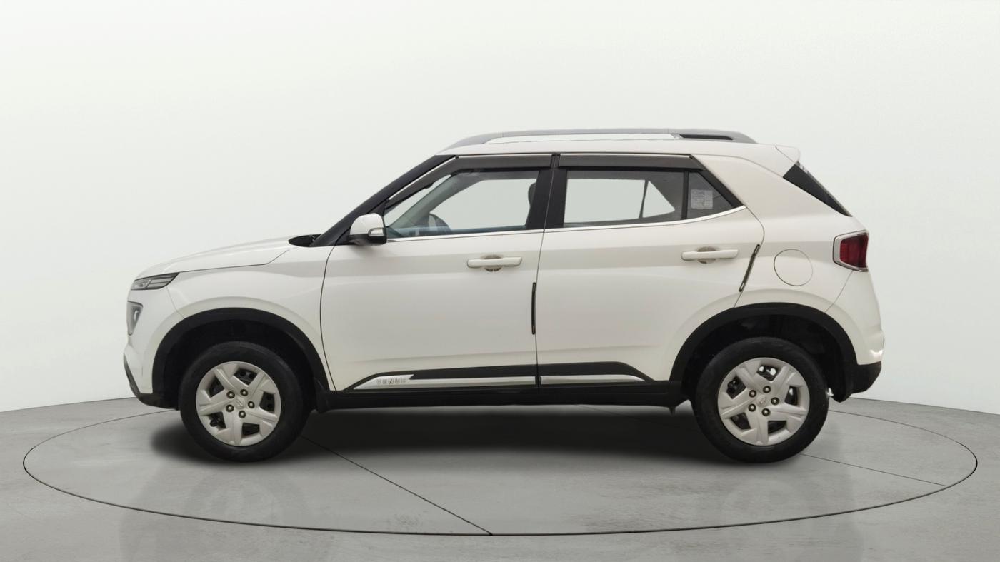 2022 Hyundai VENUE S+ 1.2, Petrol, Manual, 38,396 km, Left Side