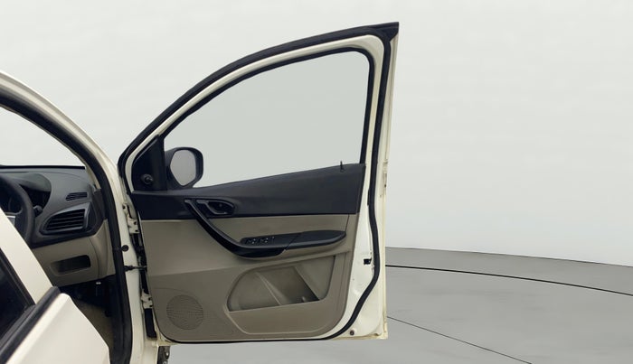 2017 Tata Tiago XM PETROL, Petrol, Manual, 1,46,478 km, RHS Front Door