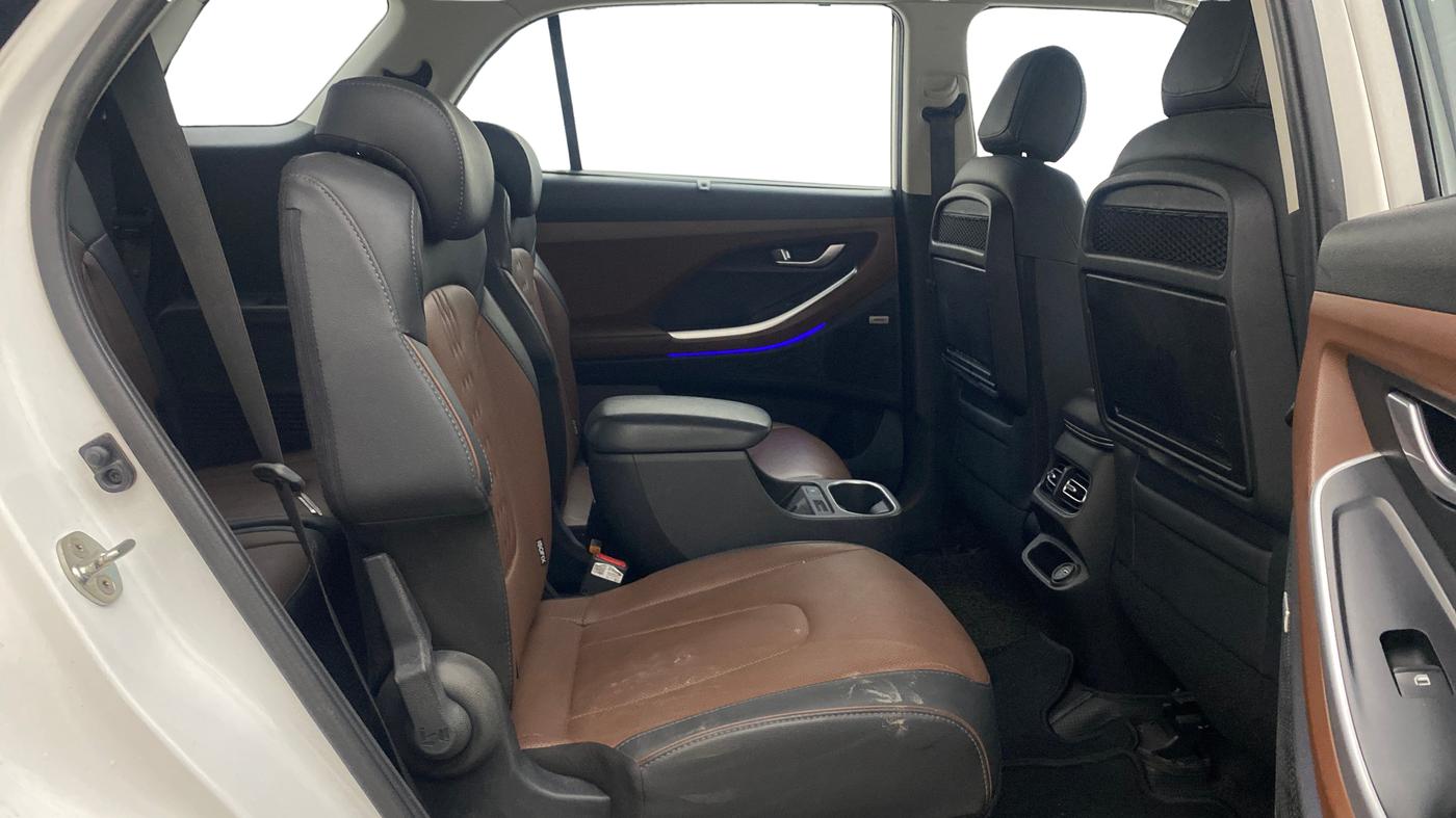 2022 Hyundai ALCAZAR 2.0 SIGNATURE MT 6STR, Petrol, Manual, 28,560 km, Right Side Rear Door Cabin
