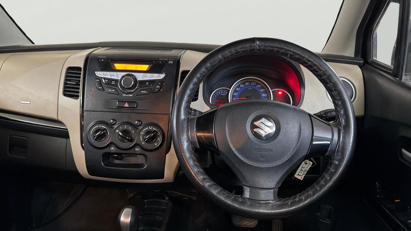 2017 Maruti Wagon R 1.0 VXI (O) AMT, Petrol, Automatic, 36,196 km, Steering Wheel Close Up