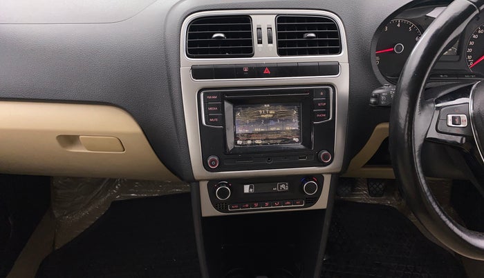 2016 Volkswagen Ameo HIGHLINE1.2L, Petrol, Manual, 65,419 km, Air Conditioner