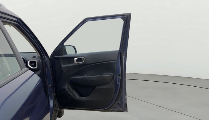 2022 Hyundai VENUE S 1.2, Petrol, Manual, 40,517 km, RHS Front Door