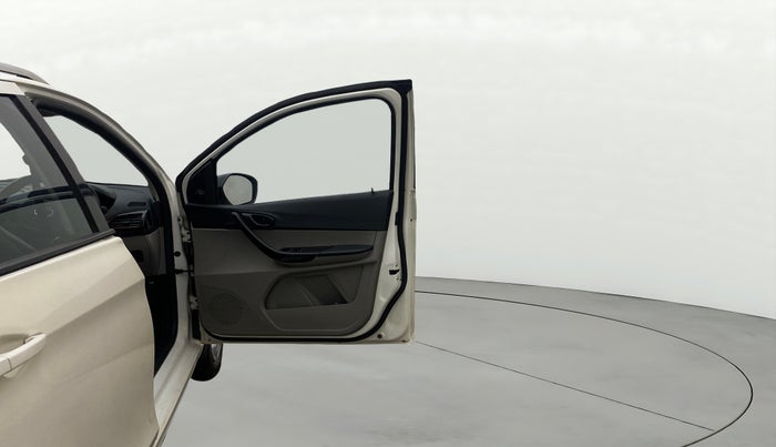 2017 Tata Tiago WIZZ EDITION PETROL, Petrol, Manual, 68,456 km, RHS Front Door