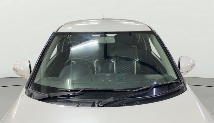 2016 Maruti Swift VXI, Petrol, Manual, 63,076 km, Front Windshield