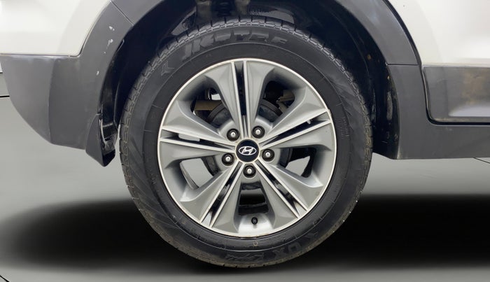 2018 Hyundai Creta SX PLUS AT 1.6 DIESEL, Diesel, Automatic, 1,18,639 km, Right Rear Wheel