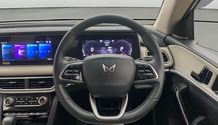 2021 Mahindra XUV700 AX 7 LUXURY P AT 7 STR, Petrol, Automatic, 44,322 km, Steering Wheel Close Up