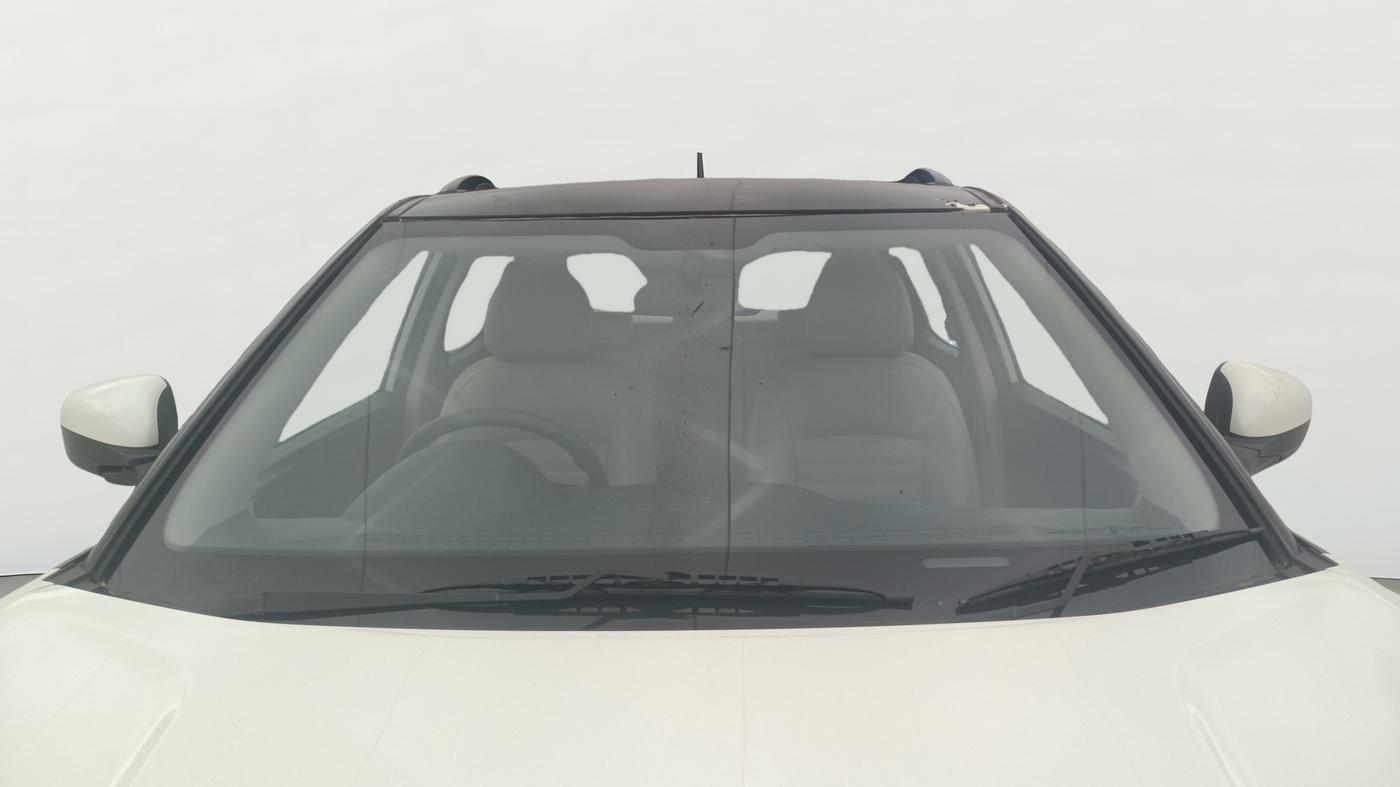 2019 Mahindra XUV300 W6 1.2 PETROL, Petrol, Manual, 53,743 km, Front Windshield