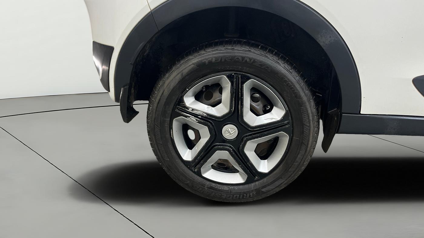 2019 Tata NEXON XZ DIESEL, Diesel, Manual, 88,905 km, Right Rear Wheel