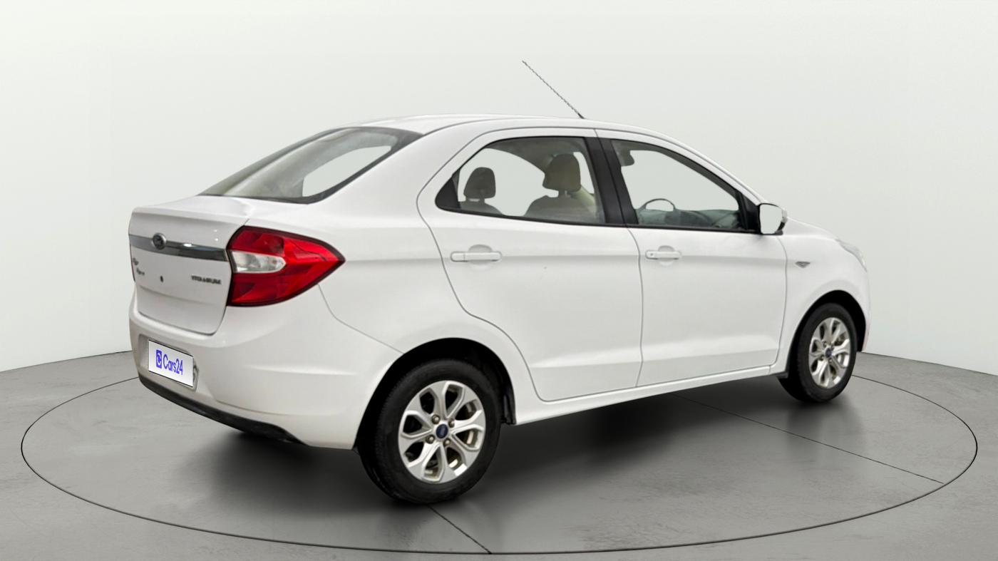 2017 Ford Figo Aspire TITANIUM 1.2 PETROL, Petrol, Manual, 43,988 km, Right Back Diagonal