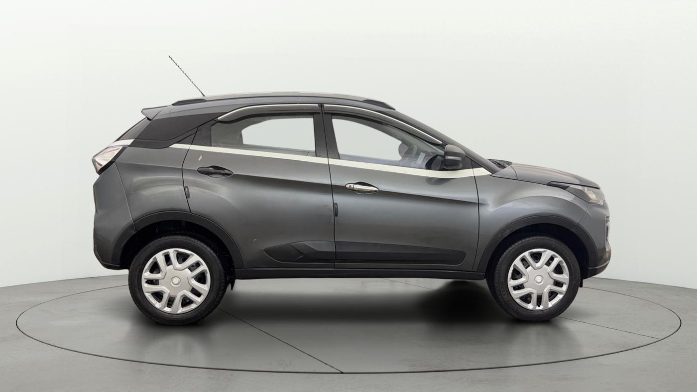 2022 Tata NEXON XE PETROL, Petrol, Manual, 42,073 km, Right Side View